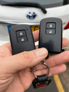 replace car keys, ignition spare key, key cutting service, auto key, lost keys, qualified lock installation, emergency door opening, guarantee mobile auto, vehicles